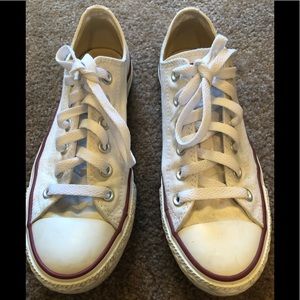 Women size 8 white converse